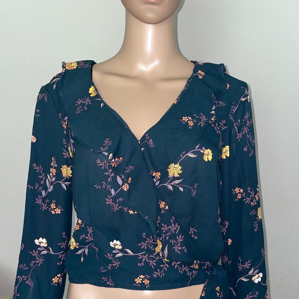 One Clothing Los Angeles floral top Sz M